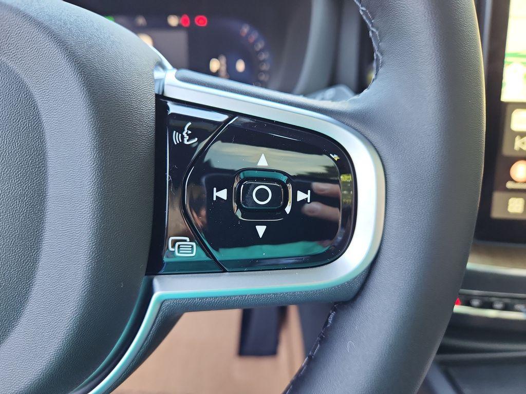 new 2026 Volvo XC60 car, priced at $57,305