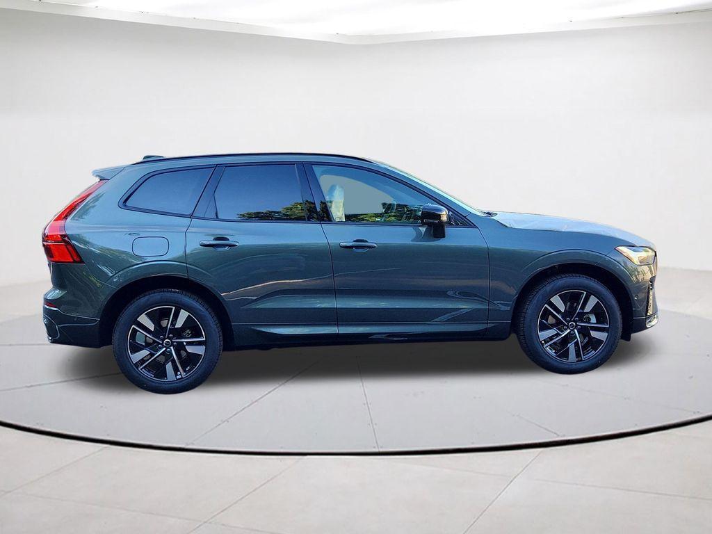 new 2026 Volvo XC60 car, priced at $57,305