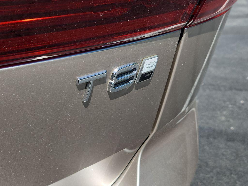 new 2026 Volvo XC60 Plug-In Hybrid car, priced at $68,545