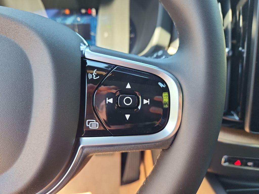 new 2026 Volvo XC60 Plug-In Hybrid car, priced at $68,545