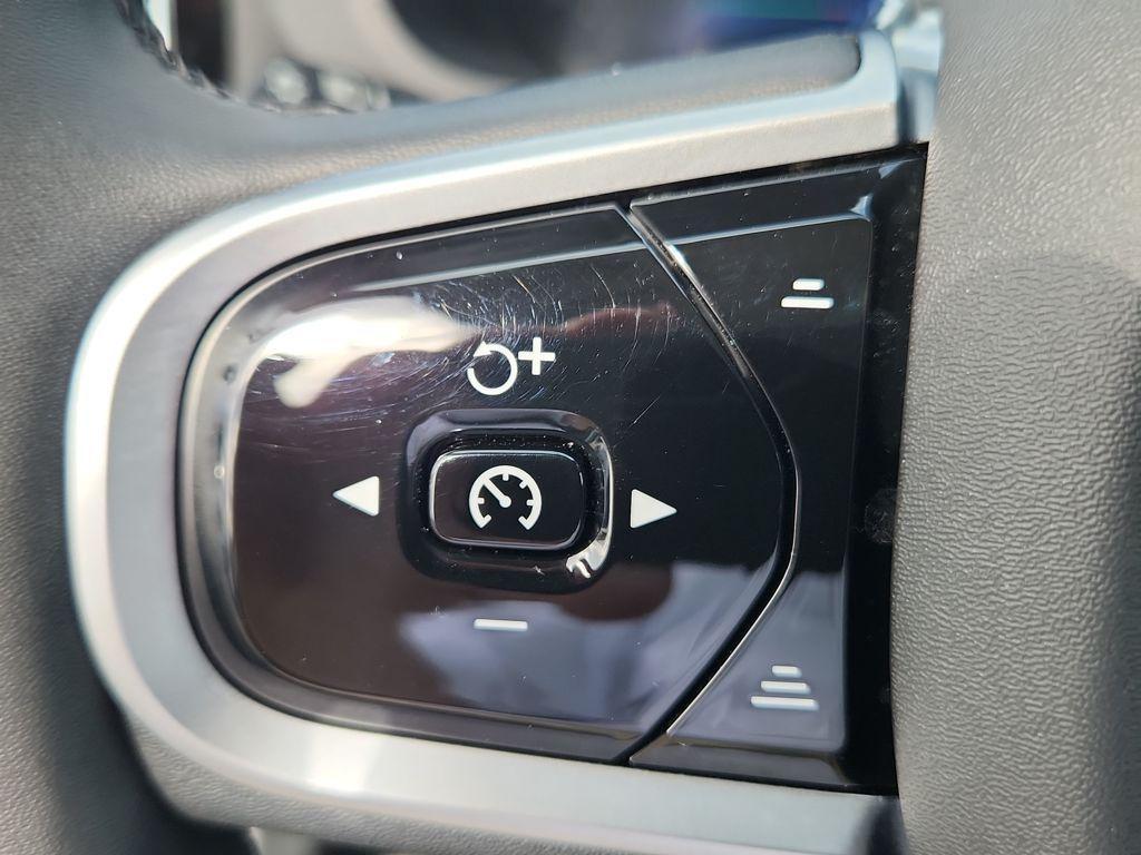 used 2025 Volvo XC60 car, priced at $38,190