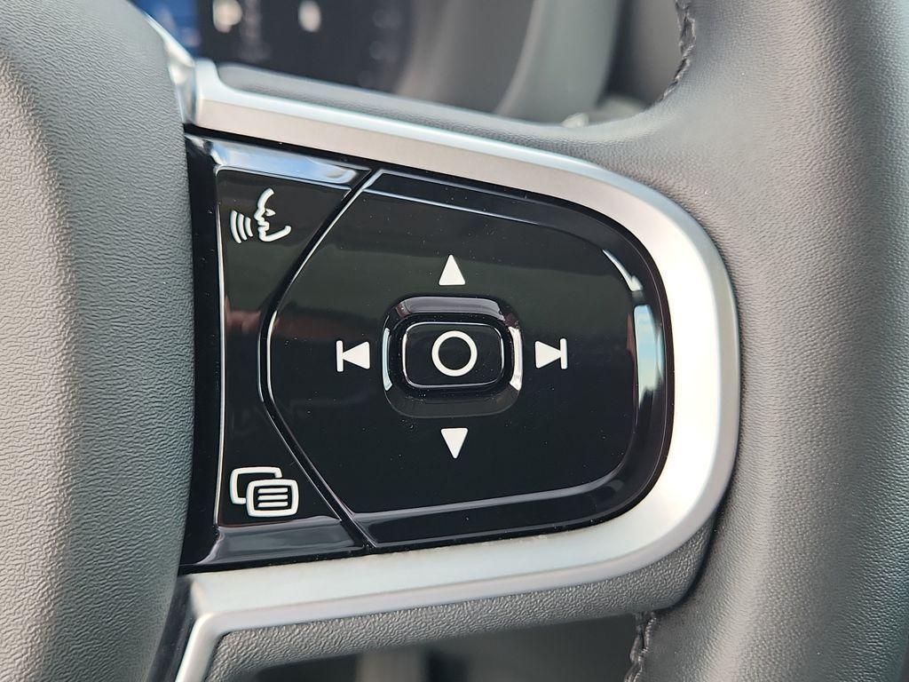 used 2025 Volvo XC60 car, priced at $38,190
