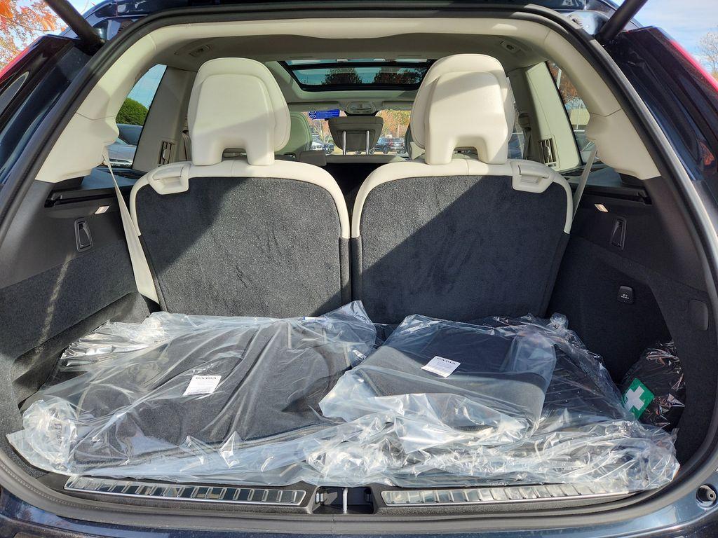 new 2026 Volvo XC90 car, priced at $75,575