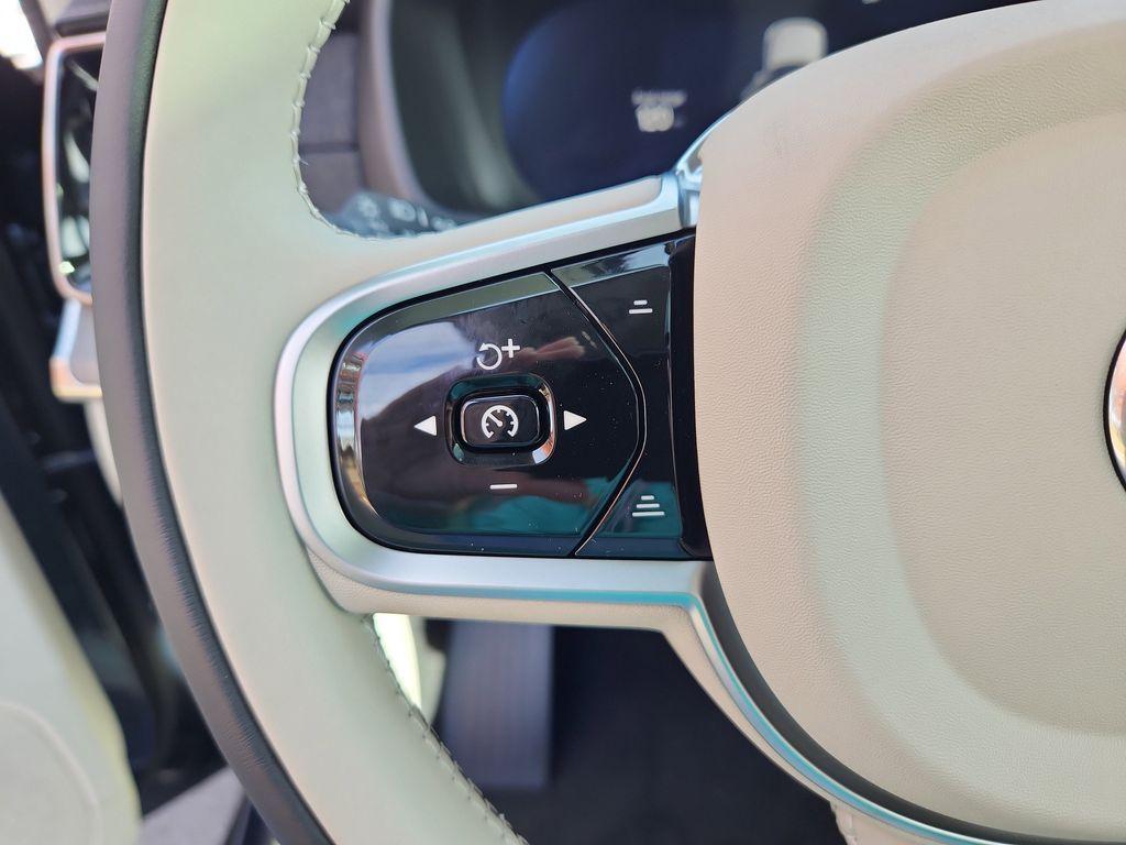 new 2026 Volvo XC90 car, priced at $75,575
