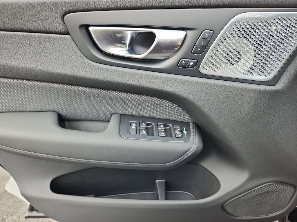 new 2026 Volvo XC60 Plug-In Hybrid car, priced at $79,435