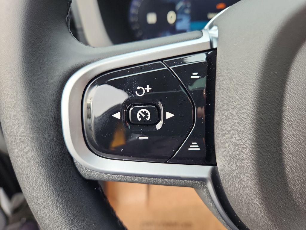 new 2026 Volvo XC60 Plug-In Hybrid car, priced at $79,435