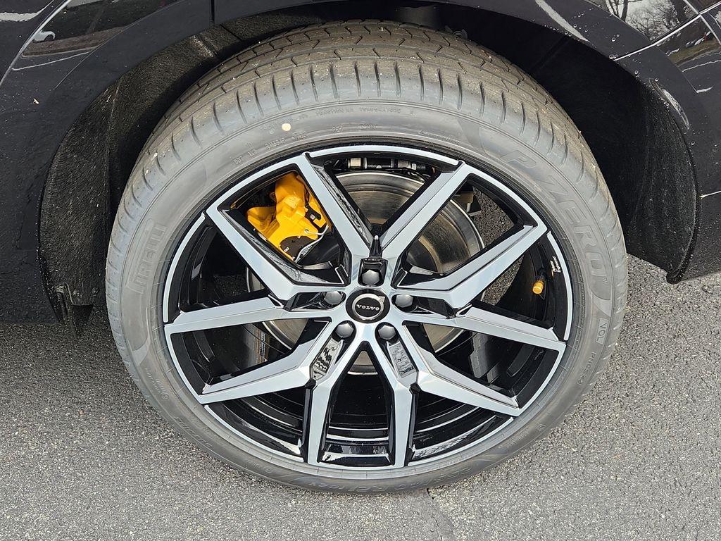 new 2026 Volvo XC60 Plug-In Hybrid car, priced at $79,435