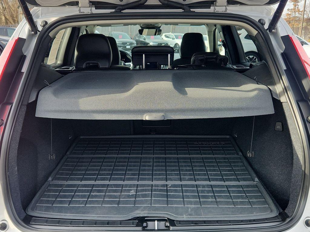 used 2023 Volvo XC40 car, priced at $29,358