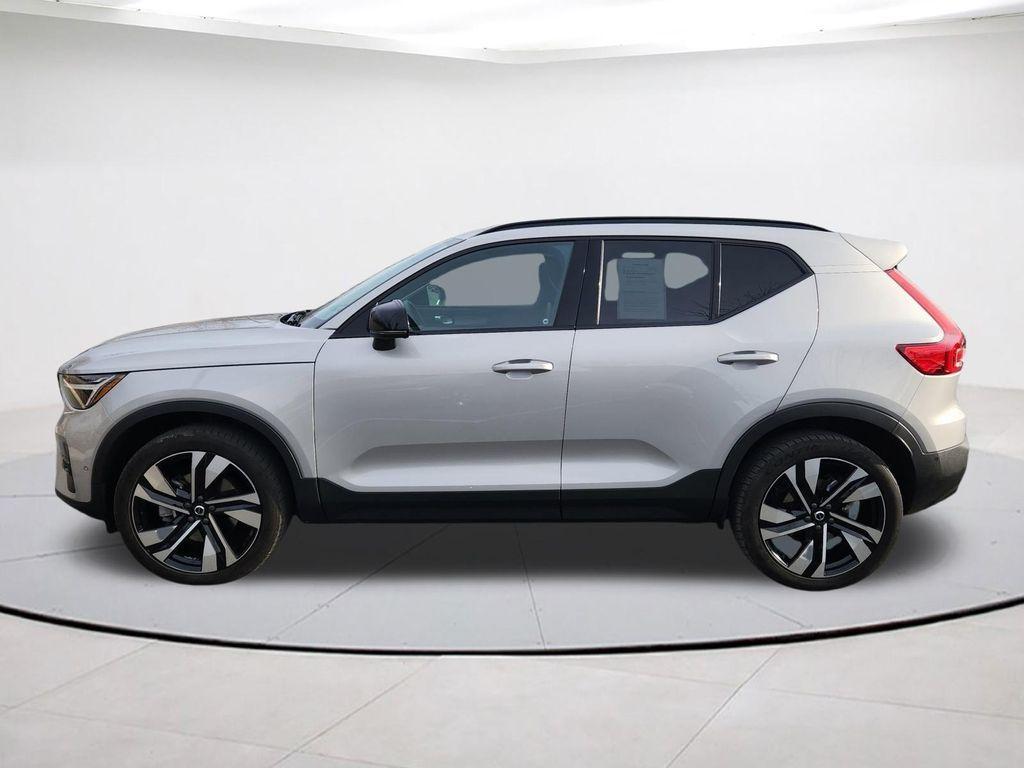 used 2023 Volvo XC40 car, priced at $29,358