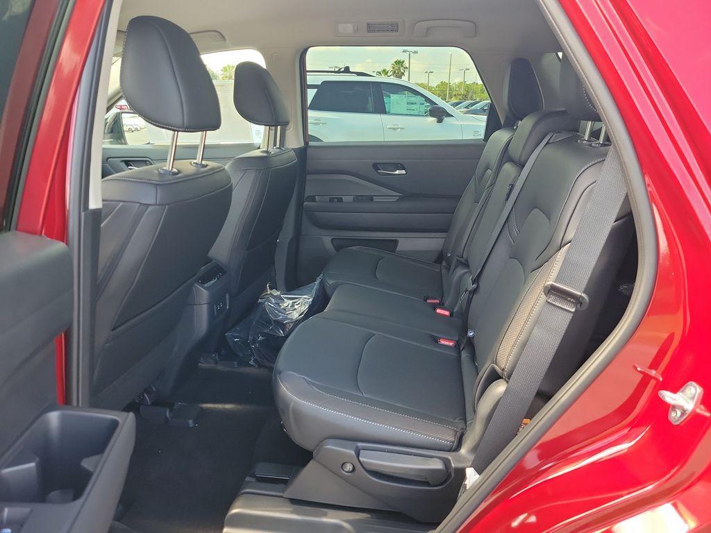 new 2026 Nissan Pathfinder car, priced at $40,580