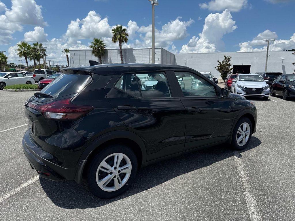 new 2025 Nissan Kicks Play car, priced at $21,857