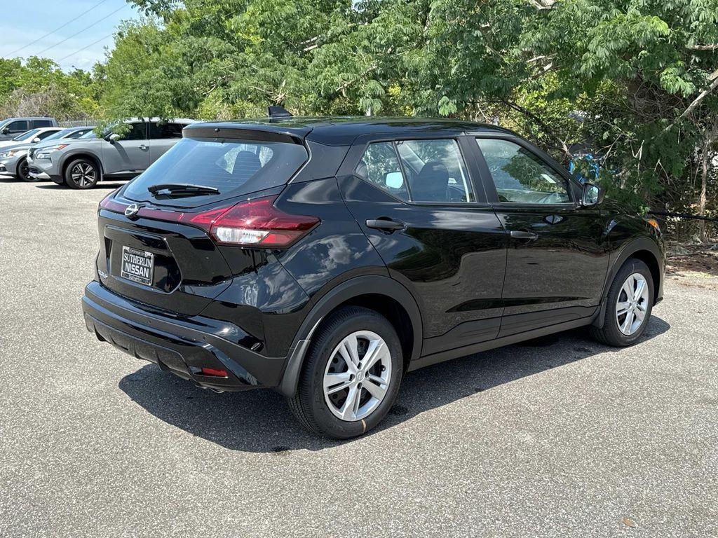 new 2025 Nissan Kicks Play car, priced at $21,857