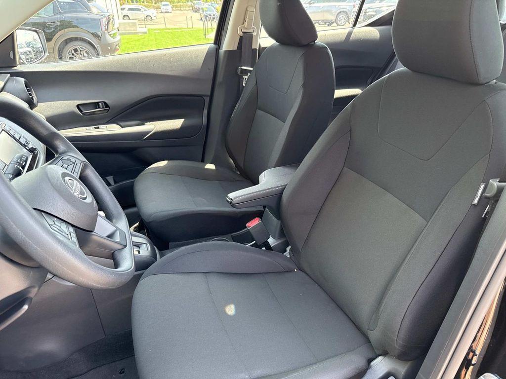 new 2025 Nissan Kicks Play car, priced at $21,857