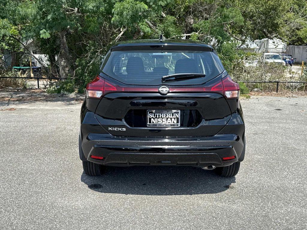 new 2025 Nissan Kicks Play car, priced at $21,857