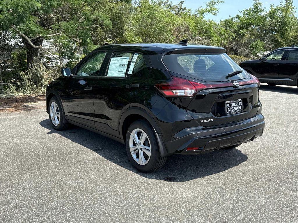 new 2025 Nissan Kicks Play car, priced at $21,857