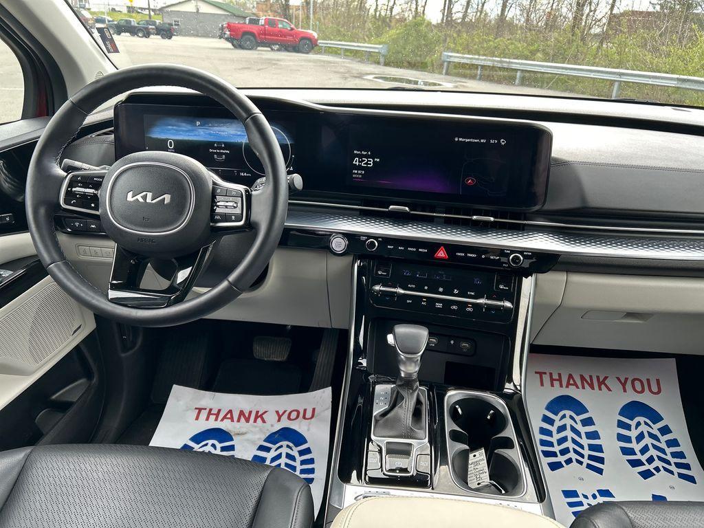 used 2024 Kia Carnival car, priced at $38,232