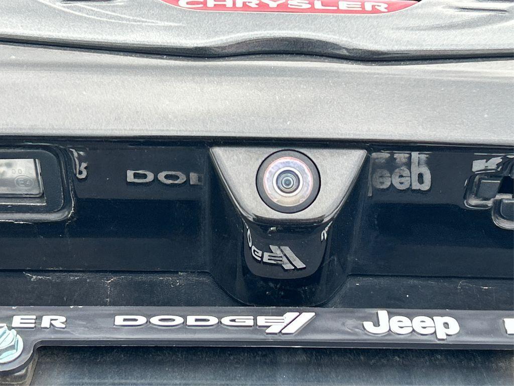 used 2020 Chrysler Pacifica car, priced at $17,995