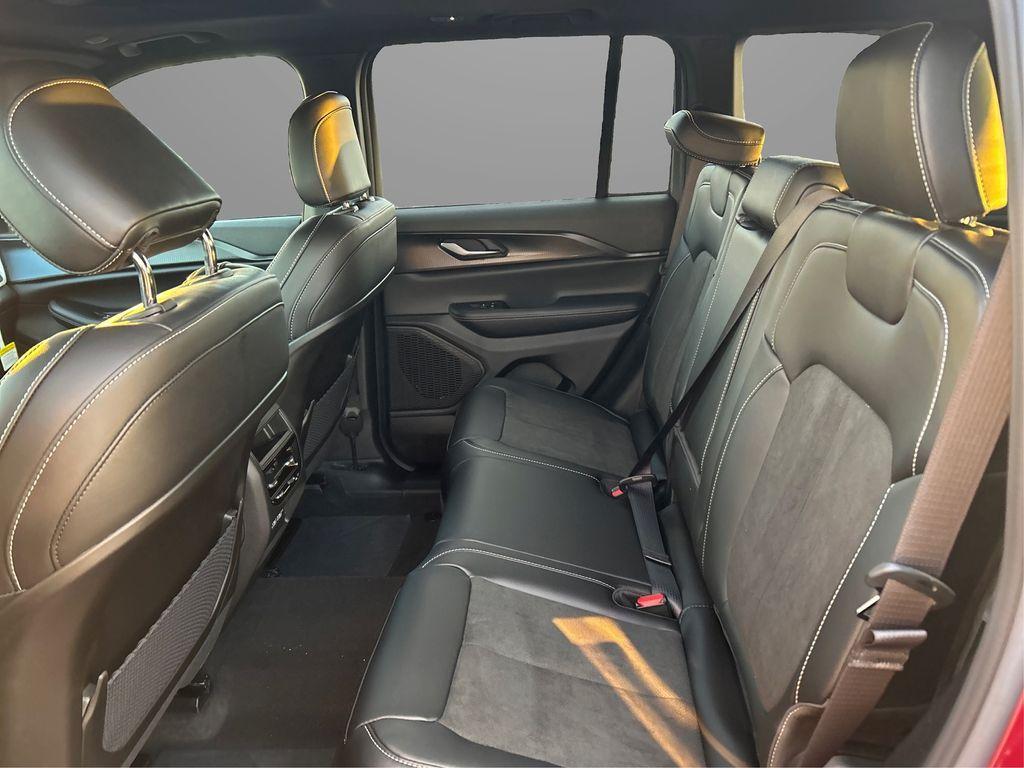 new 2025 Jeep Grand Cherokee car, priced at $43,659