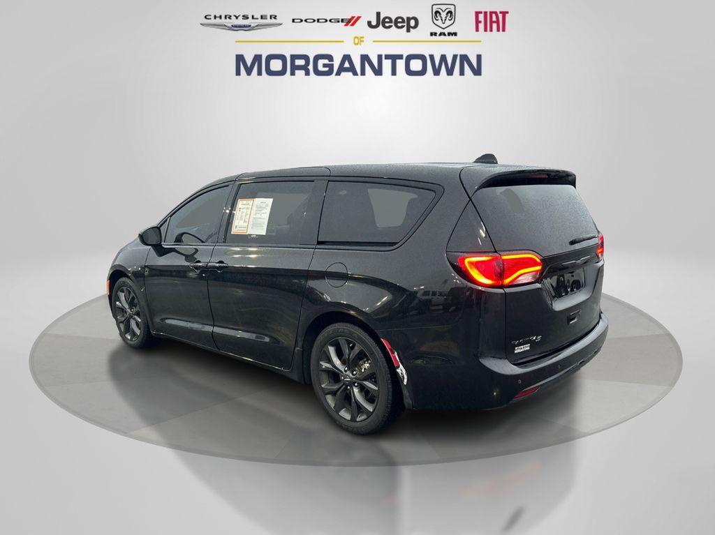 used 2020 Chrysler Pacifica car, priced at $12,400