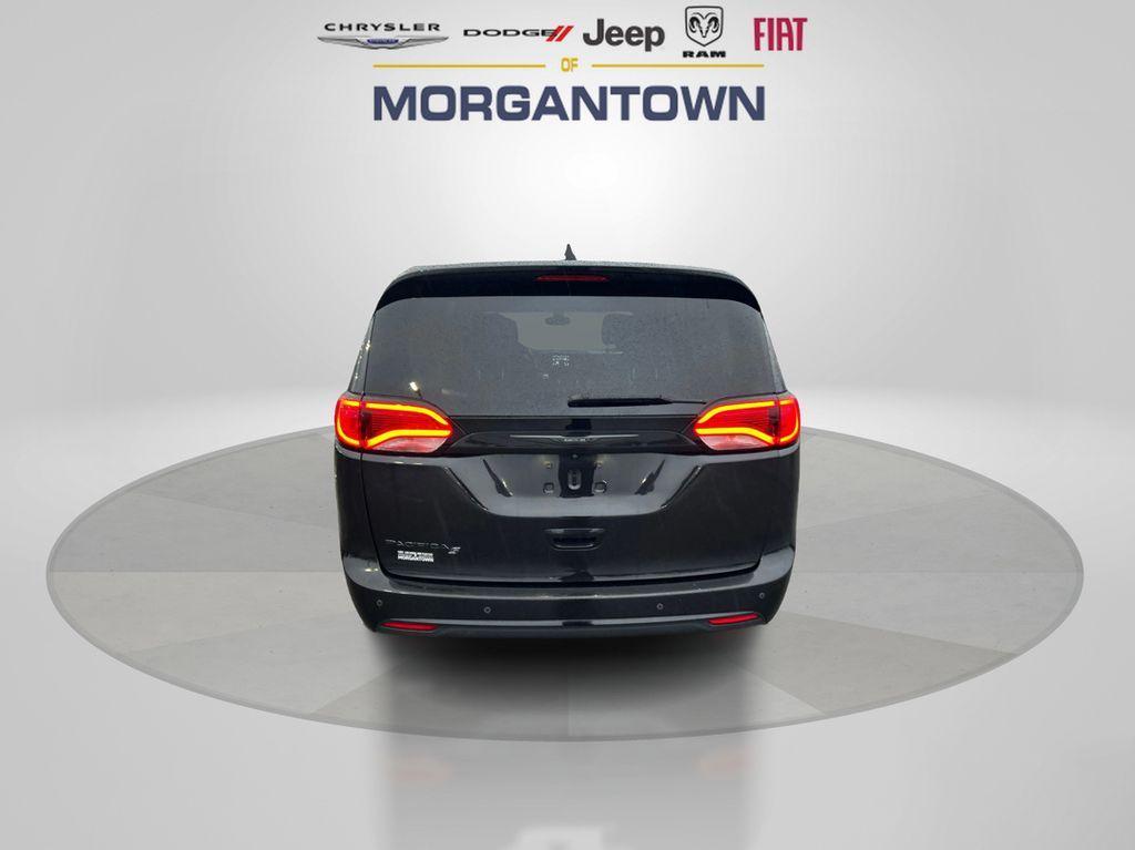 used 2020 Chrysler Pacifica car, priced at $12,400