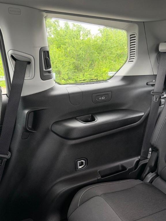 used 2023 Jeep Grand Cherokee L car, priced at $28,000