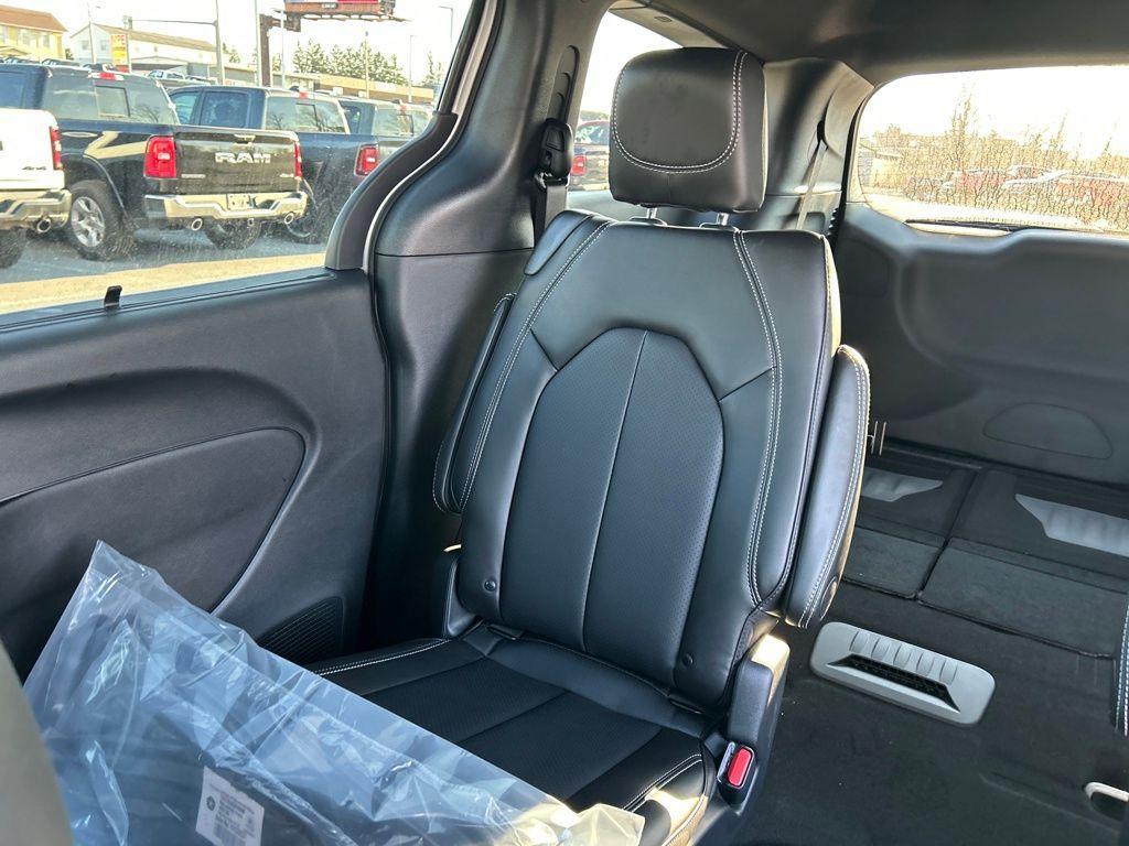 new 2026 Chrysler Pacifica car, priced at $46,571