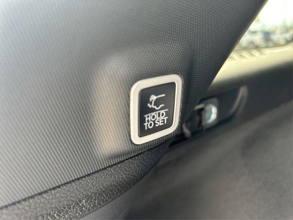 new 2025 Jeep Grand Cherokee car, priced at $54,736