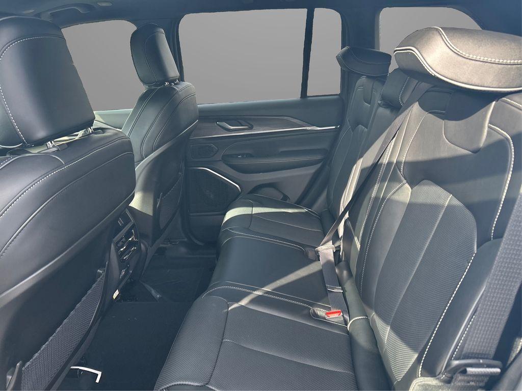 new 2025 Jeep Grand Cherokee car, priced at $54,736