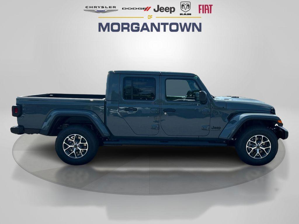 new 2025 Jeep Gladiator car, priced at $44,597