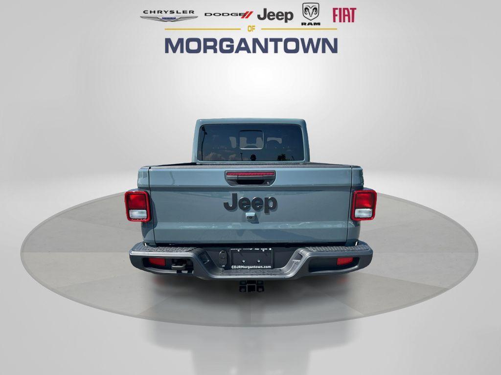 new 2025 Jeep Gladiator car, priced at $44,597