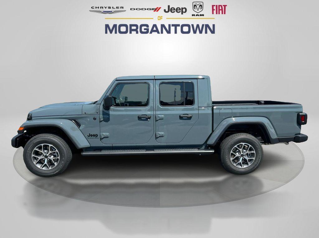 new 2025 Jeep Gladiator car, priced at $44,597