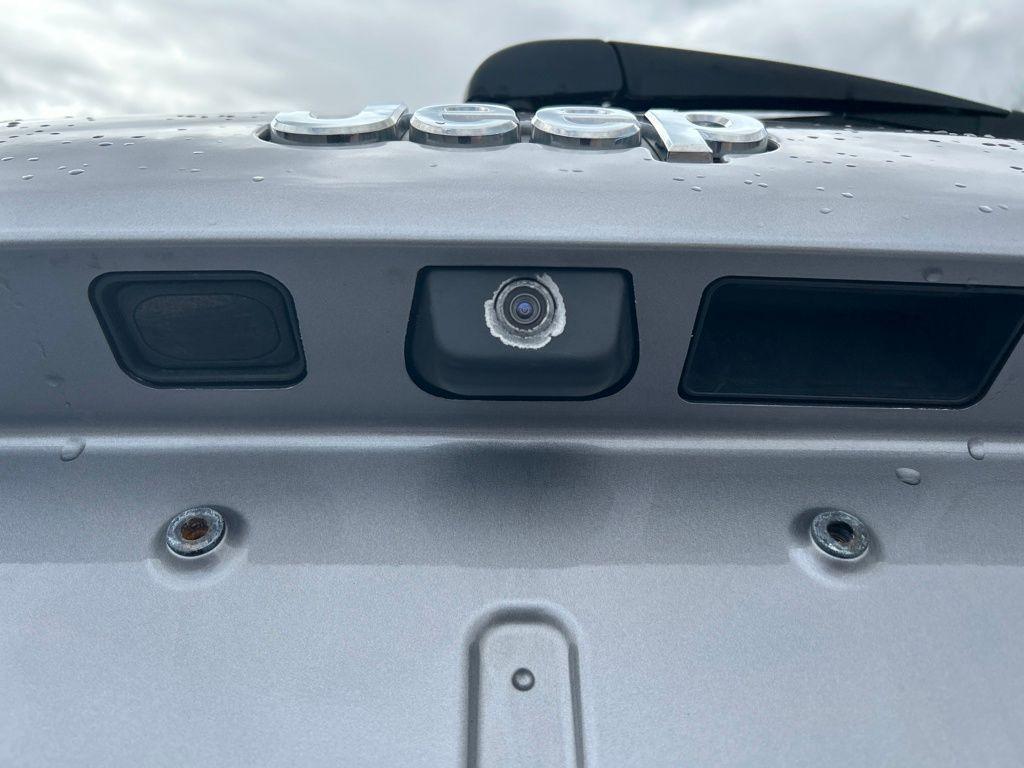 used 2019 Jeep Cherokee car, priced at $17,584