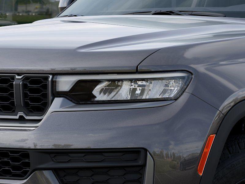 new 2026 Jeep Grand Cherokee car, priced at $47,082