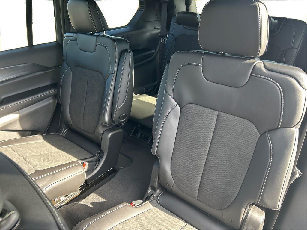 new 2025 Jeep Grand Cherokee L car, priced at $42,500