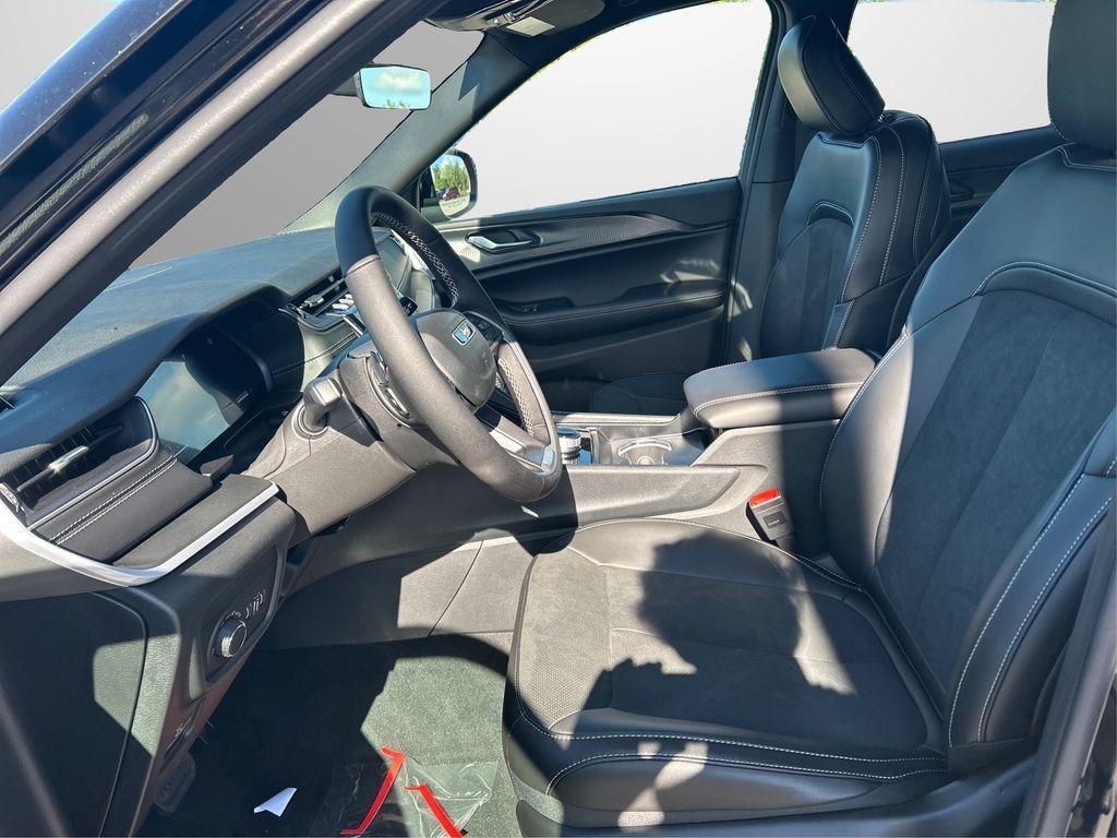 new 2025 Jeep Grand Cherokee L car, priced at $44,700