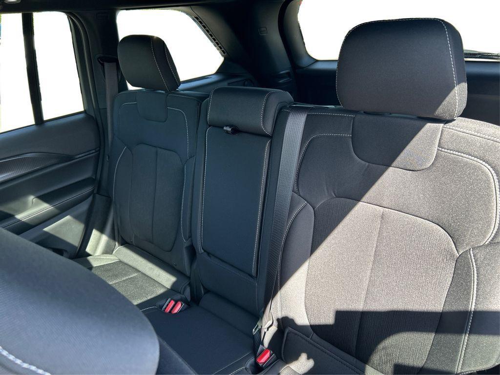 new 2025 Jeep Grand Cherokee car, priced at $38,737