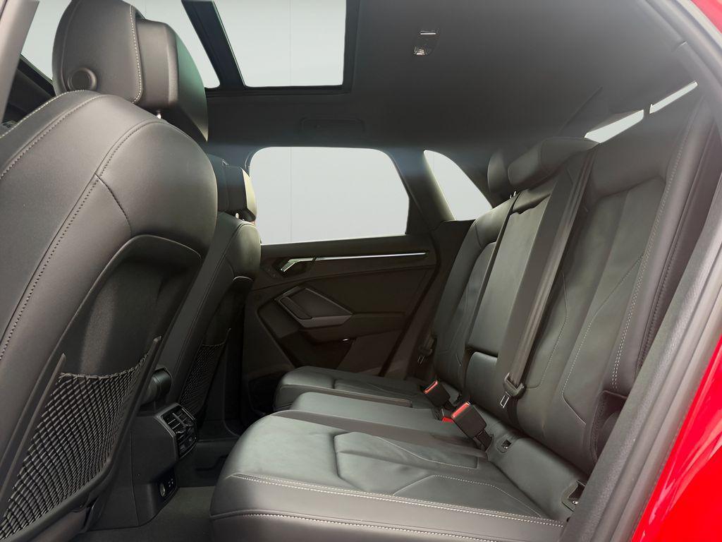Audi Q3 view 45