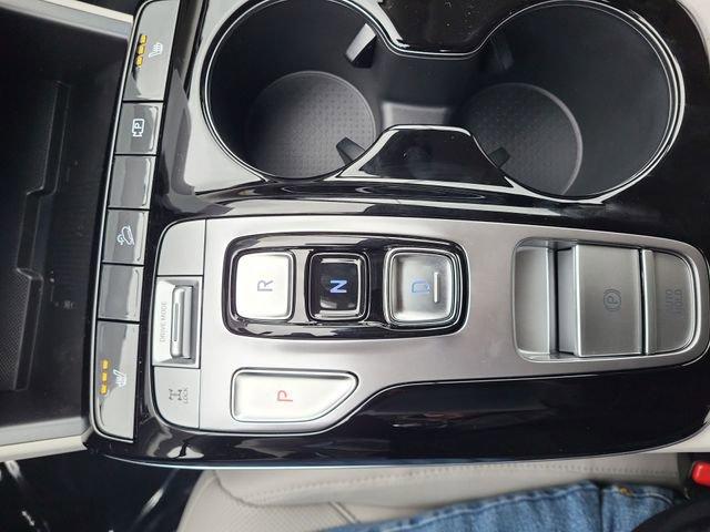 used 2024 Hyundai TUCSON Hybrid car, priced at $27,120