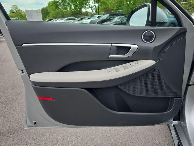 new 2025 Hyundai Sonata Hybrid car, priced at $31,050