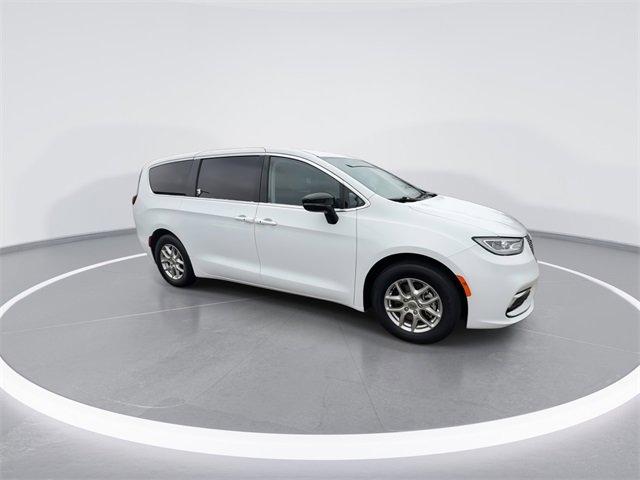 used 2024 Chrysler Pacifica car, priced at $32,954
