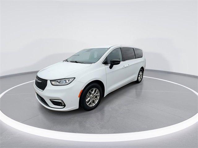 used 2024 Chrysler Pacifica car, priced at $32,954