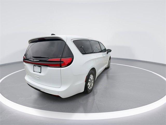 used 2024 Chrysler Pacifica car, priced at $32,954