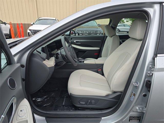 new 2025 Hyundai Sonata Hybrid car, priced at $30,073