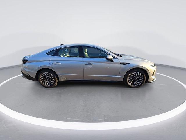 new 2025 Hyundai Sonata Hybrid car, priced at $30,550
