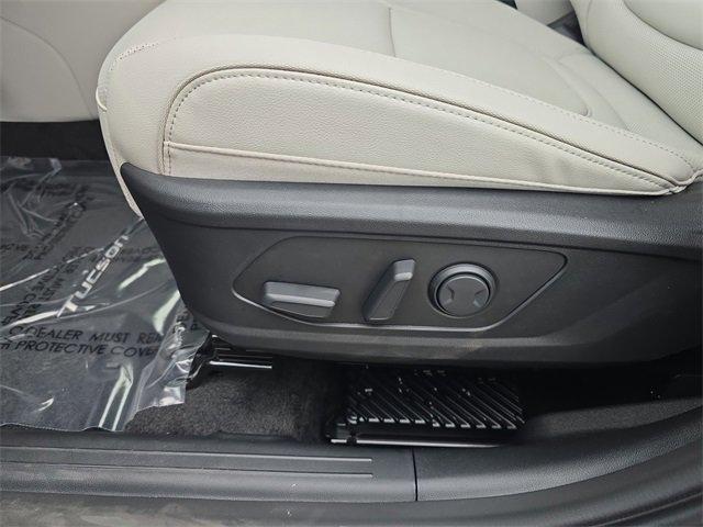 new 2026 Hyundai TUCSON Hybrid car, priced at $40,750