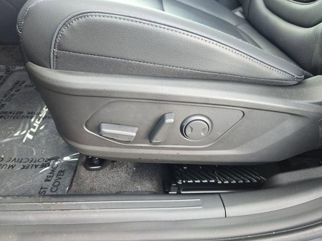 new 2026 Hyundai TUCSON Hybrid car, priced at $43,114