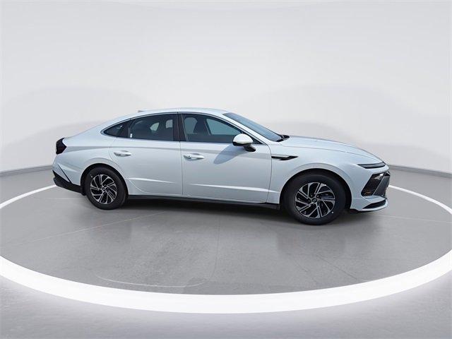 new 2026 Hyundai Sonata Hybrid car, priced at $29,595