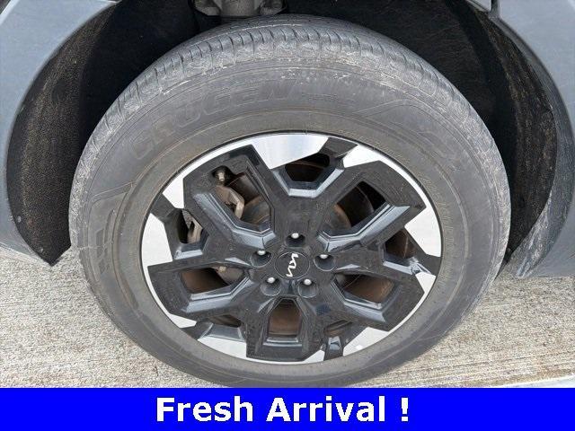 used 2024 Kia Sorento car, priced at $21,897