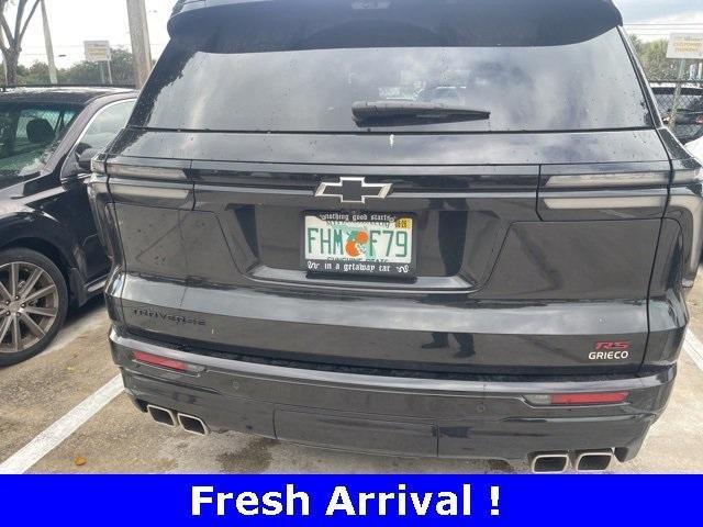 used 2024 Chevrolet Traverse car, priced at $41,987