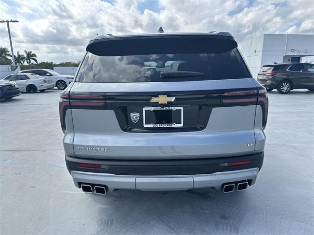 used 2024 Chevrolet Traverse car, priced at $28,888